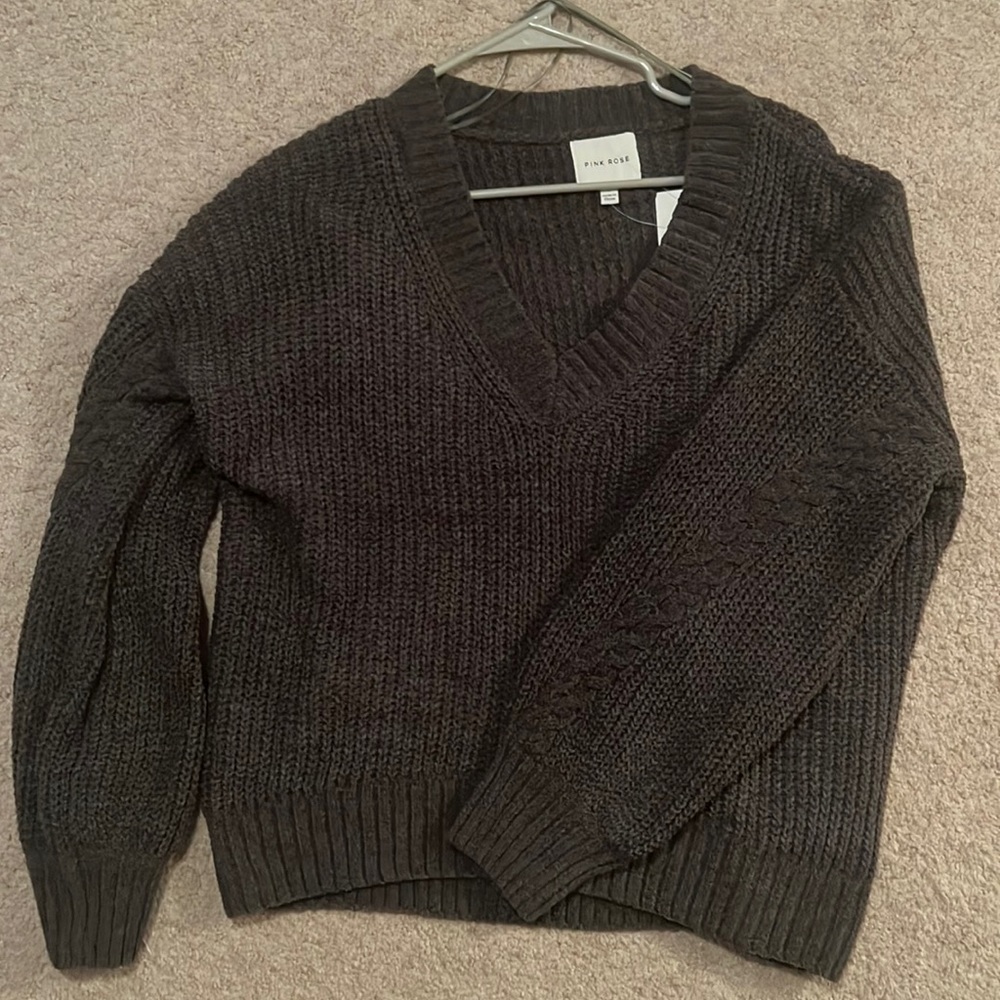 Pink rose dark green/grey sweater